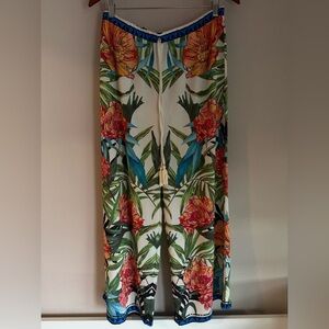 Flying Tomato Vibrant colors small